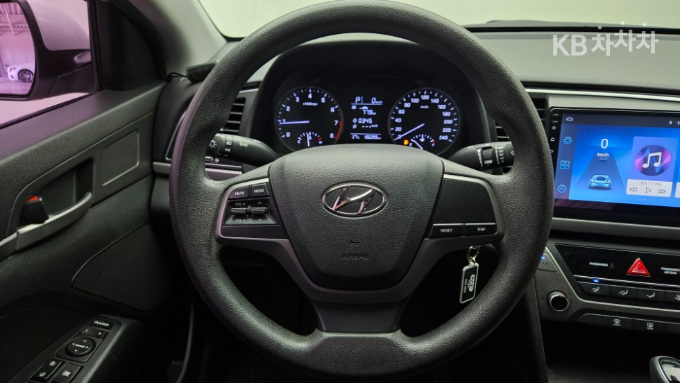 Hyundai Avante — miniaturë 14