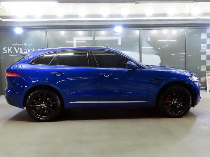 Jaguar F-PACE 30d FIRST EDITION 4