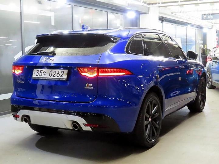 Jaguar F-PACE 30d FIRST EDITION 5