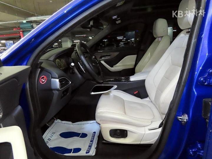 Jaguar F-PACE 30d FIRST EDITION 7