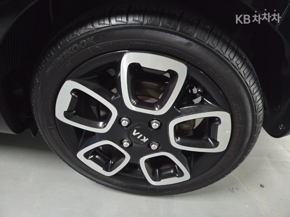 2021 - kia ray