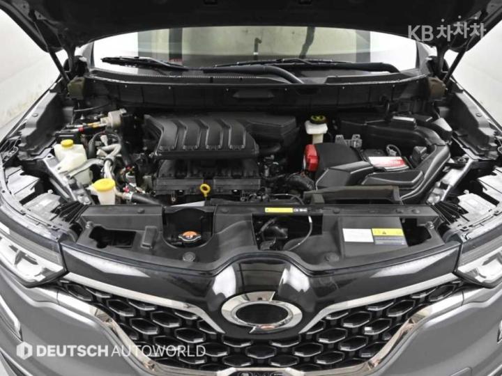 Renault QM6 2.0 LPe 2WD LE 7