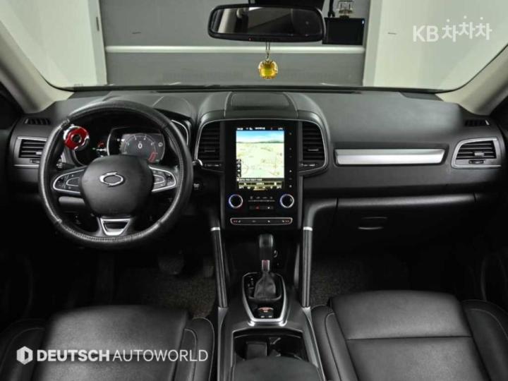 Renault QM6 2.0 LPe 2WD LE 8