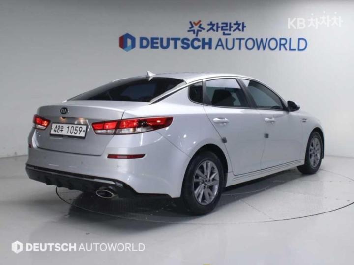 Kia K5 2.0 Gasoline Luxury 3