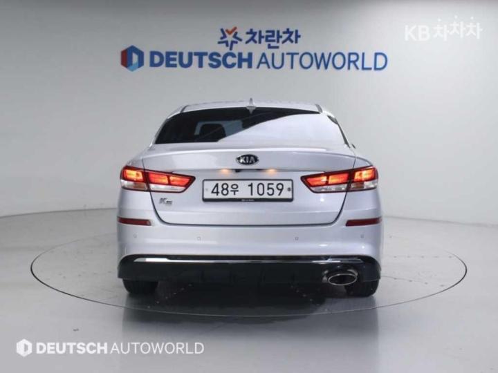 Kia K5 2.0 Gasoline Luxury 5