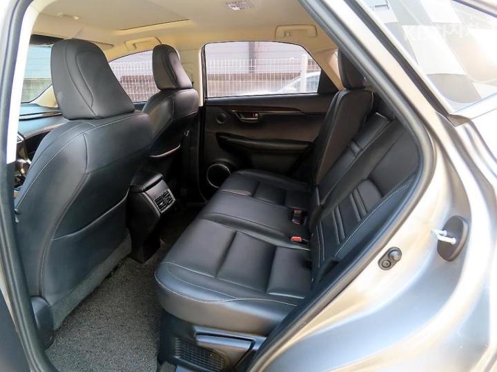 Lexus NX 300h Supreme 7