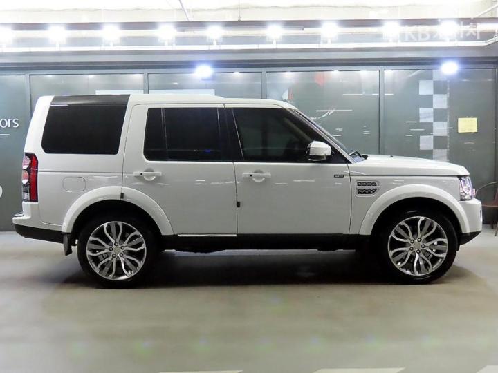 Land Rover Discovery 4 3.0 TDV6 SE 4