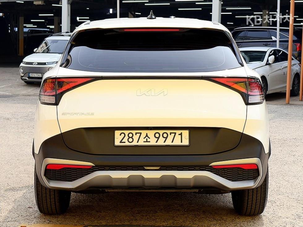 2022 - kia sportage