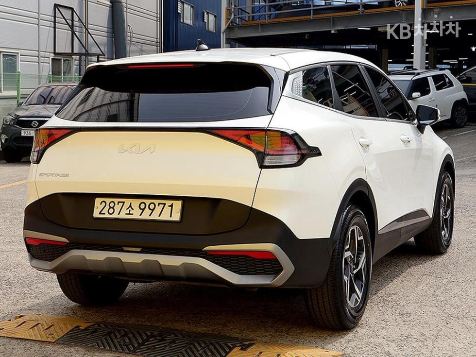 2022 - kia sportage
