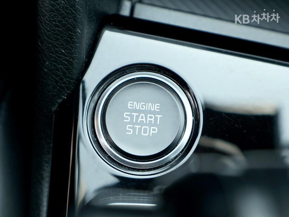2022 - kia sportage