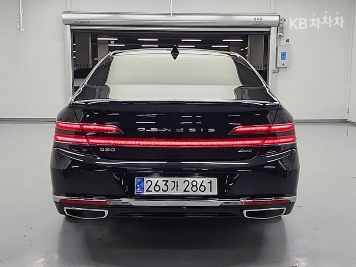 Genesis G90 3.8 GDi AWD Luxury 4