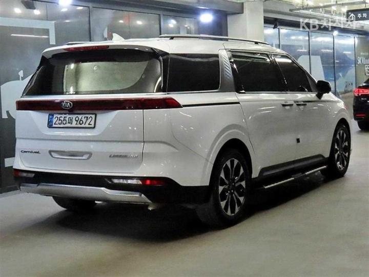 Kia Carnival D2.2 Signature 5