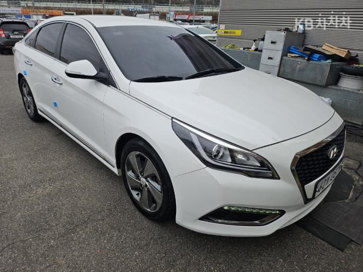 Hyundai Sonata LF Hybrid 2.0 HEV Modern 9