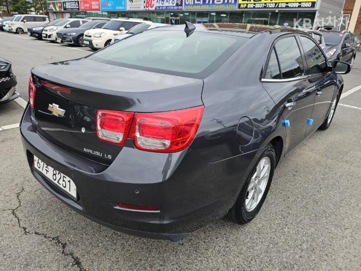 Chevrolet Malibu LPGi 2.0 LS Deluxe Pack 5
