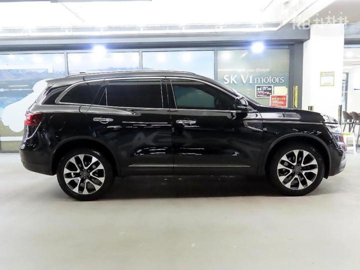 Renault QM6 2.0 2WD RE Signature 4