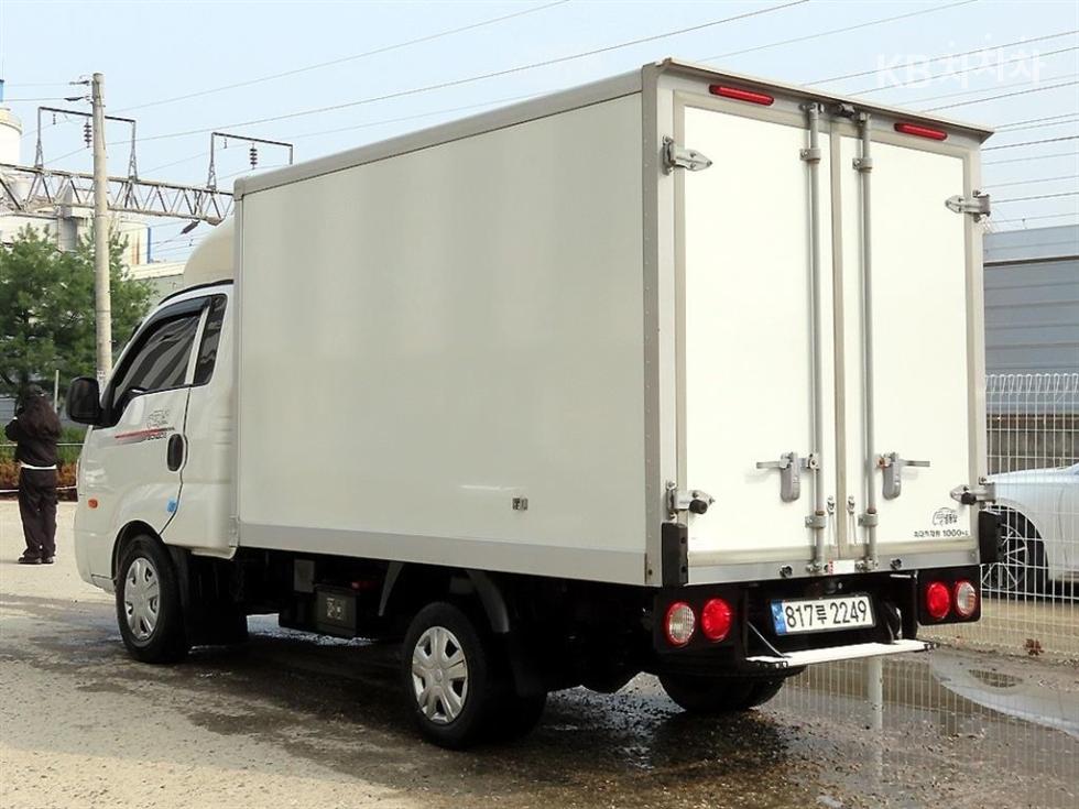 2023 - kia bongo iii