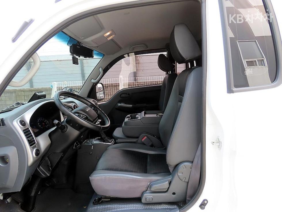 2023 - kia bongo iii