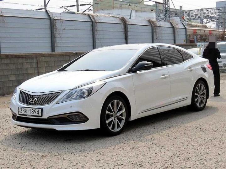 Hyundai Grandeur HG HG220 Diesel Premium 3