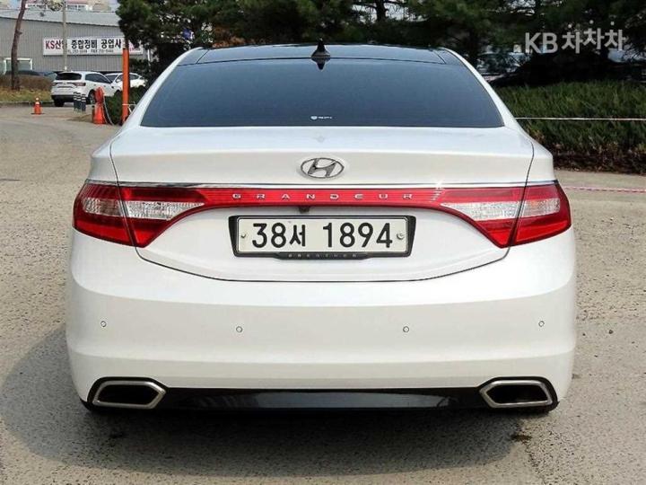 Hyundai Grandeur HG HG220 Diesel Premium 5