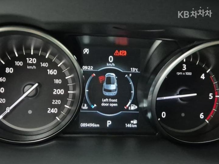 Land Rover Discovery Sport 2.0 TD4 SE 7