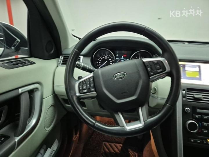 Land Rover Discovery Sport 2.0 TD4 SE 10