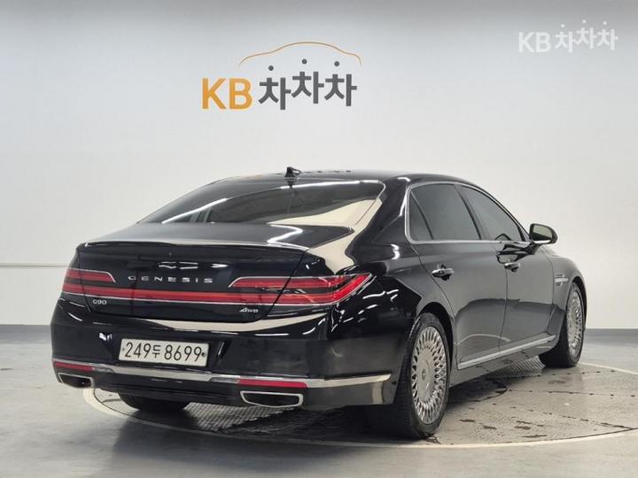 Genesis G90 3.8 GDi AWD Premium Luxury 4