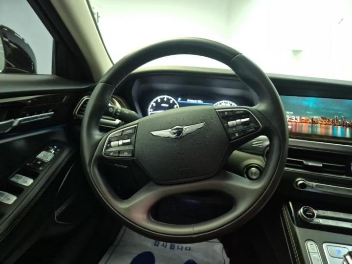 Genesis G90 3.8 GDi AWD Premium Luxury 10