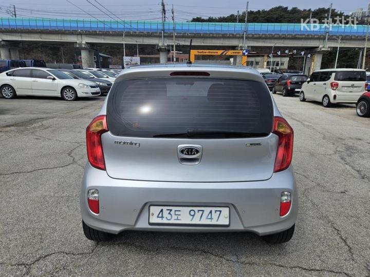 Kia Morning Deluxe Special Bi-Fuel 6