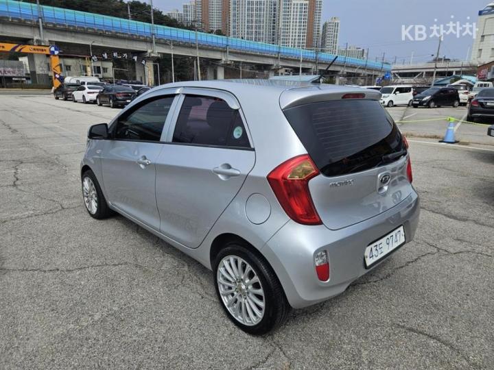 Kia Morning Deluxe Special Bi-Fuel 7