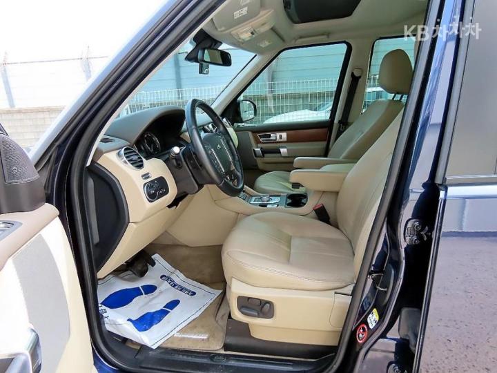 Land Rover Discovery 4 3.0 SDV6 SE 6