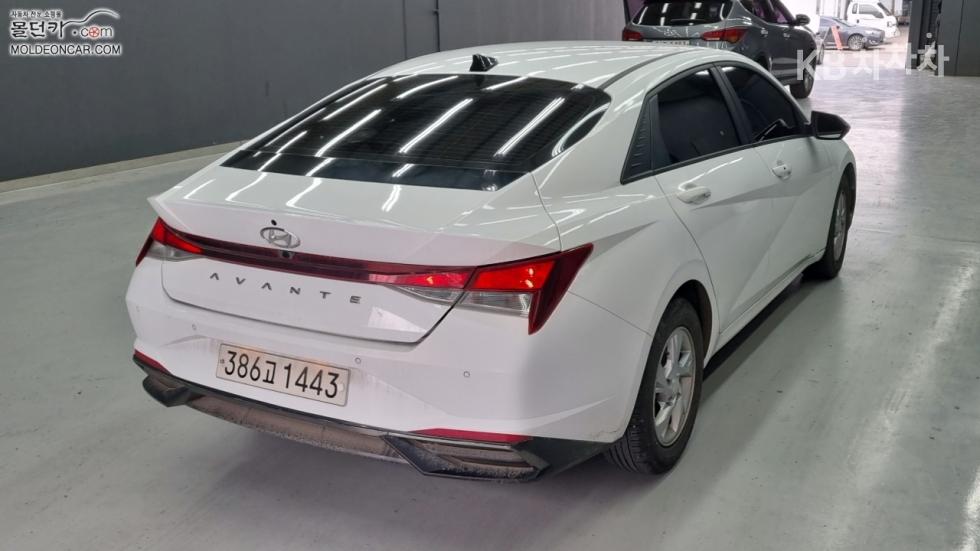 Hyundai Avante — miniaturë 2