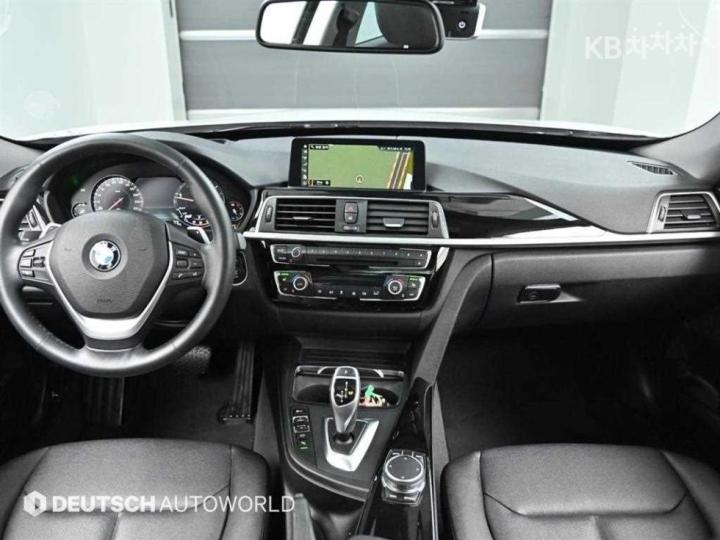 BMW 3 Series GranTurismo GT 320d F34 xDrive Premium 8