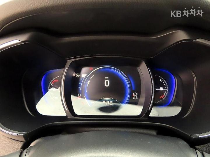 Renault QM6 2.0 GDe 2WD RE 10