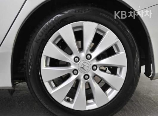 Honda Accord 2.4 Sedan 2008-2012 6