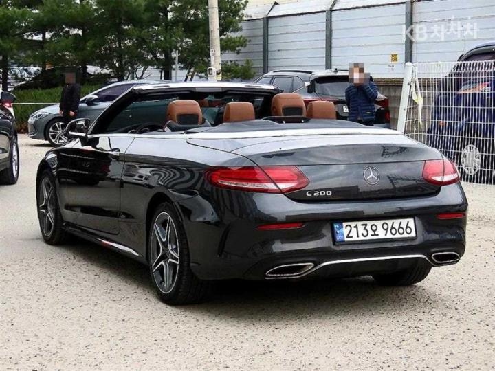 Mercedes-Benz C-Class C200 Cabriolet 8