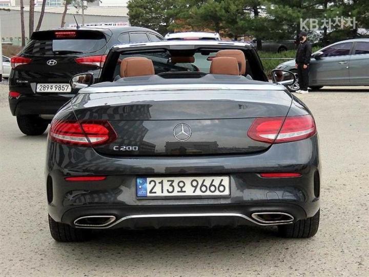 Mercedes-Benz C-Class C200 Cabriolet 10