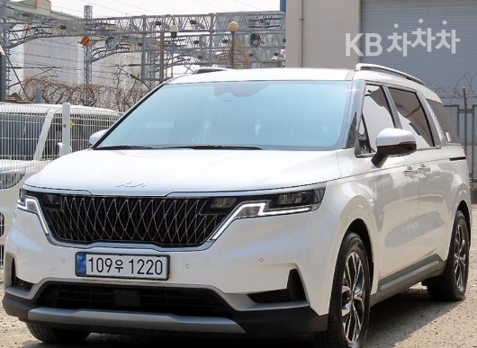 2023 - kia carnival