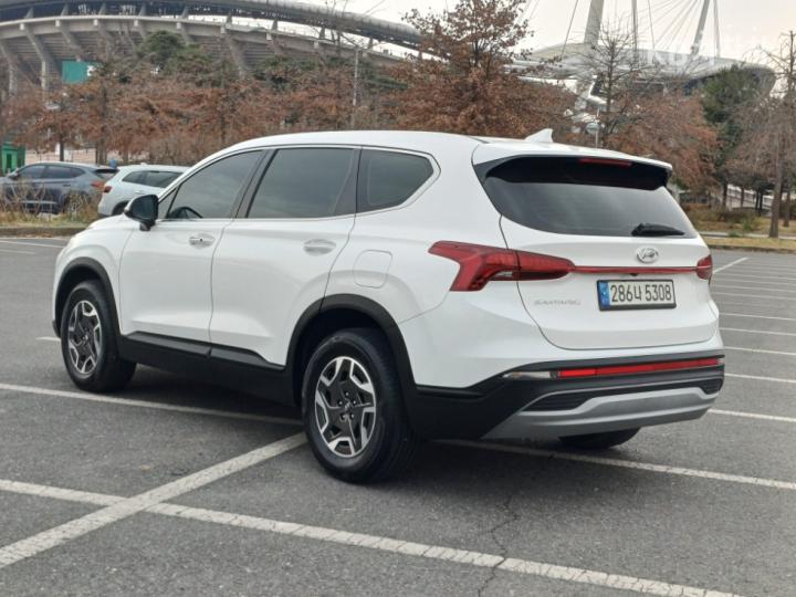 Hyundai Santa Fe TM Hybrid 1.6 HEV 2WD Exclusive 5