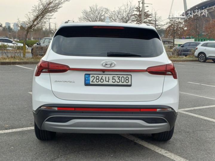 Hyundai Santa Fe TM Hybrid 1.6 HEV 2WD Exclusive 6