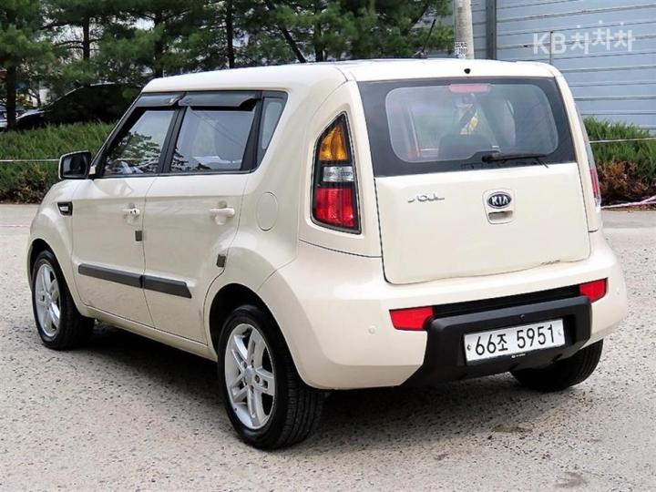 Kia Soul 1.6 Smart Base Type 4