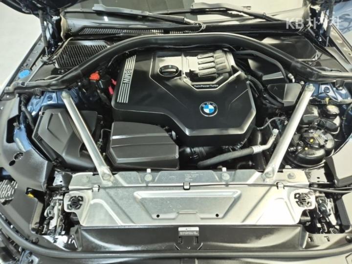 BMW 4 Series G22 420i Convertible M Sport 6