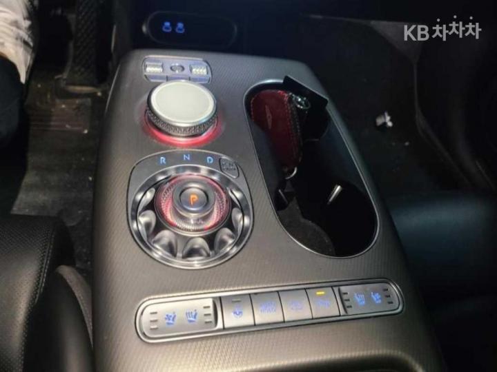 Genesis GV60 Standard 2WD Base Type 9