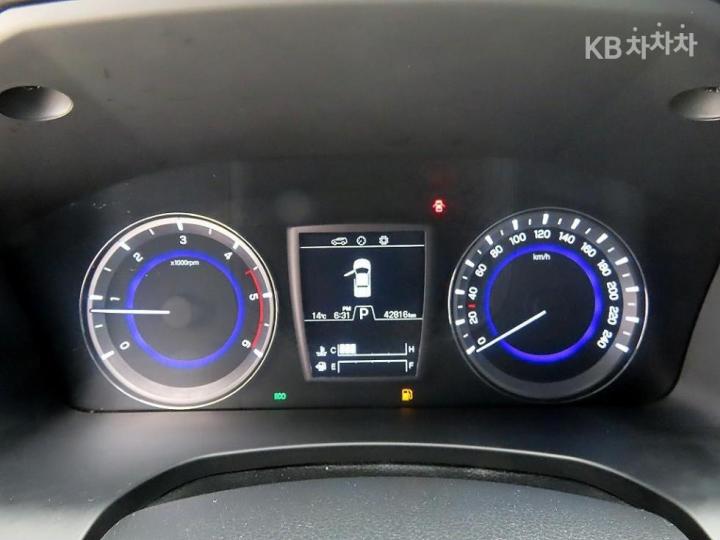 KG Mobility (Ssangyong) Rexton Sport Khan 2.2 Diesel Power Leaf 4WD Prestige 10