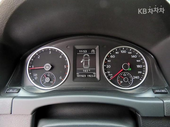 Volkswagen Tiguan New 2.0 TDI Comfort 5N 10