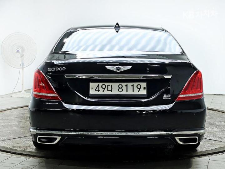 Genesis EQ900 3.8 GDI AWD Premium Luxury 4