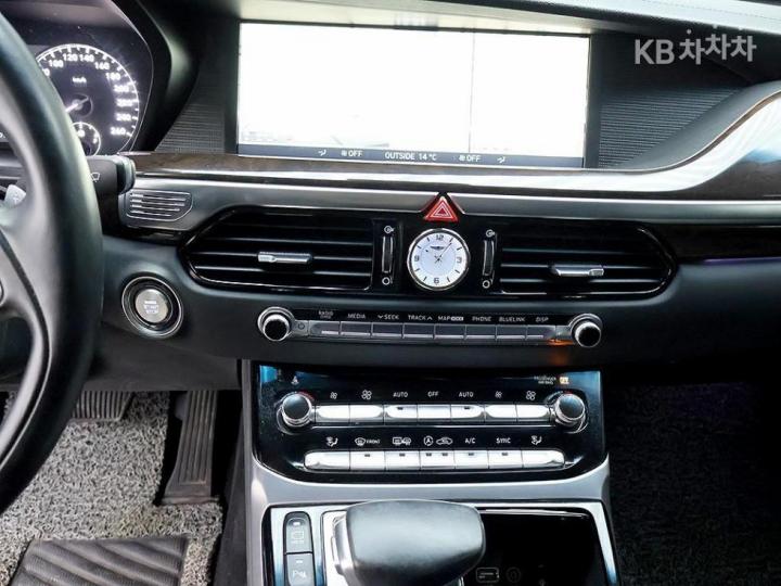 Genesis EQ900 3.8 GDI AWD Premium Luxury 10