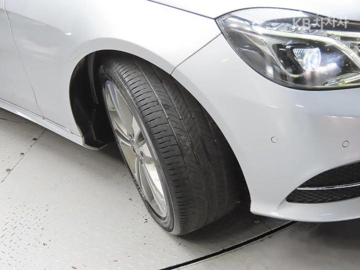 Mercedes-Benz E-Class New E300 Avantgarde W212 2009-2013 6