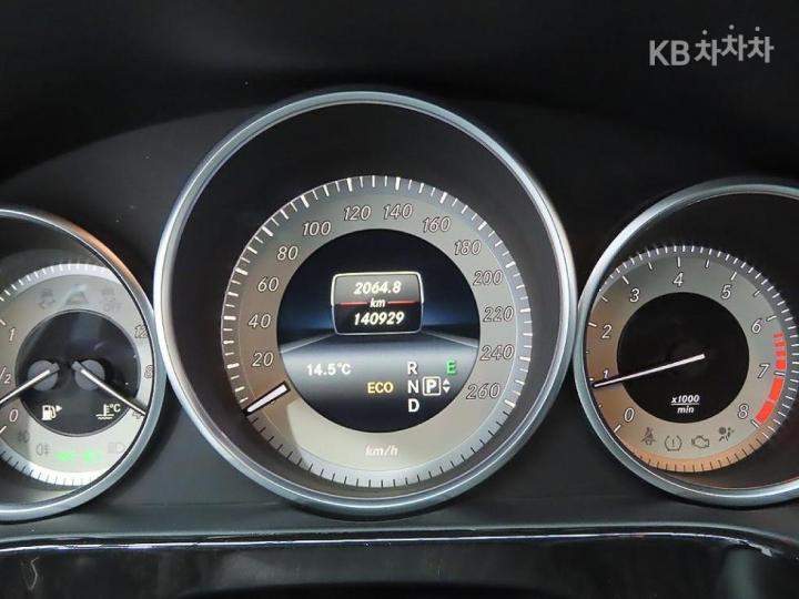 Mercedes-Benz E-Class New E300 Avantgarde W212 2009-2013 7