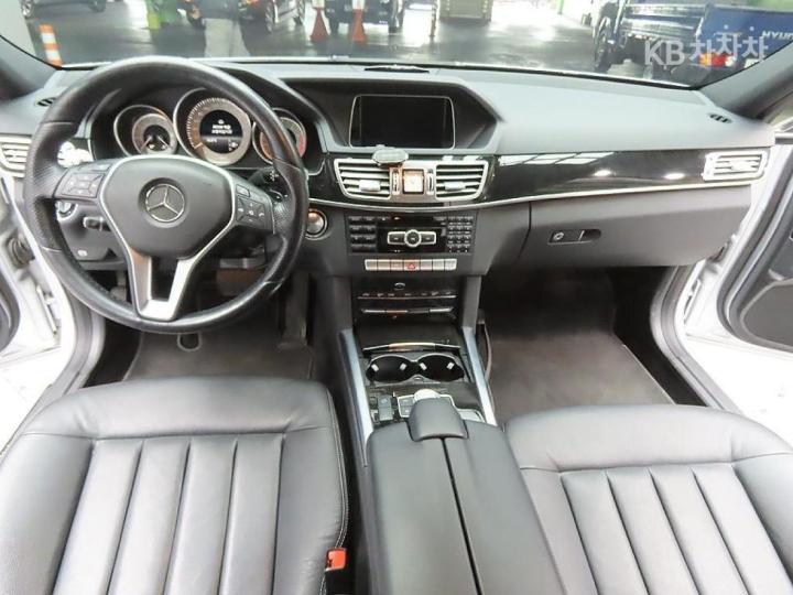 Mercedes-Benz E-Class New E300 Avantgarde W212 2009-2013 10