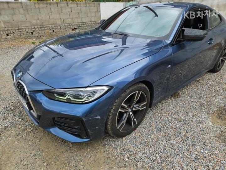 BMW 4 Series G22 420i Coupe M Sport 4